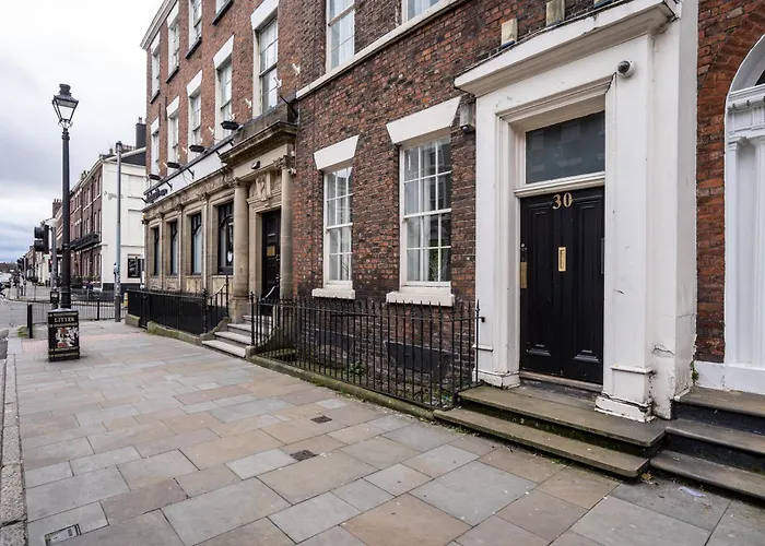 Rodney Street Townhouse & Apartments, Central & Stylish