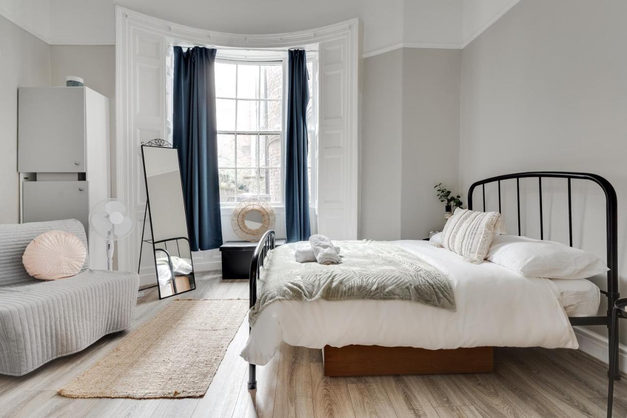 Rodney Street Townhouse & Apartments, & Stylish Apartment