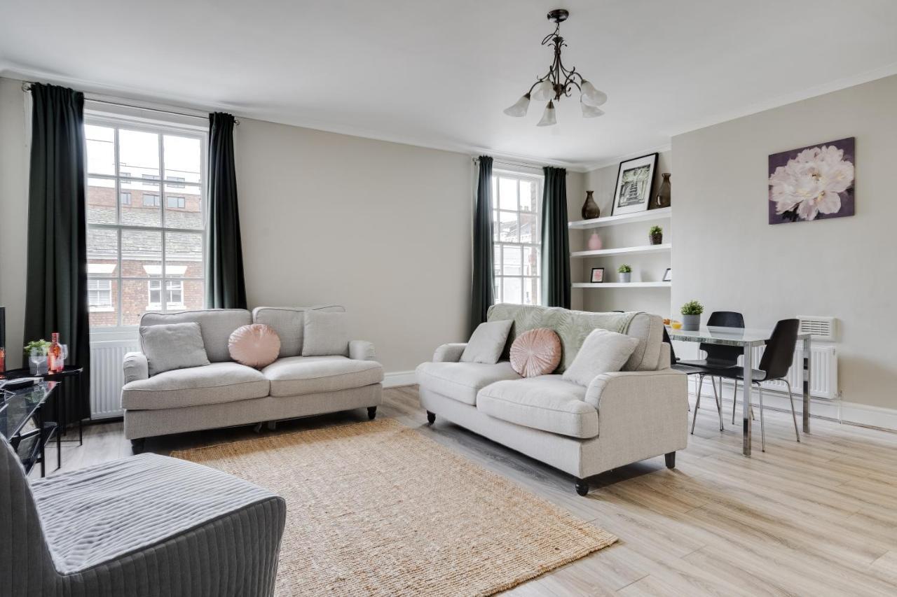 Rodney Street Townhouse & Apartments, & Stylish Apartment Liverpool