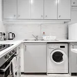 Rodney Street Townhouse & Apartments, Central & Stylish