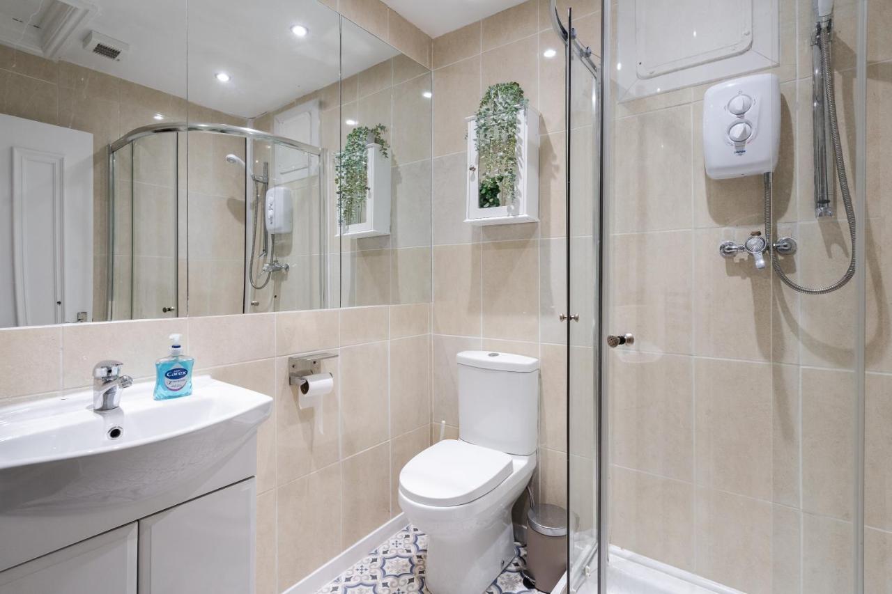Rodney Street Townhouse & Apartments, & Stylish Apartment Liverpool