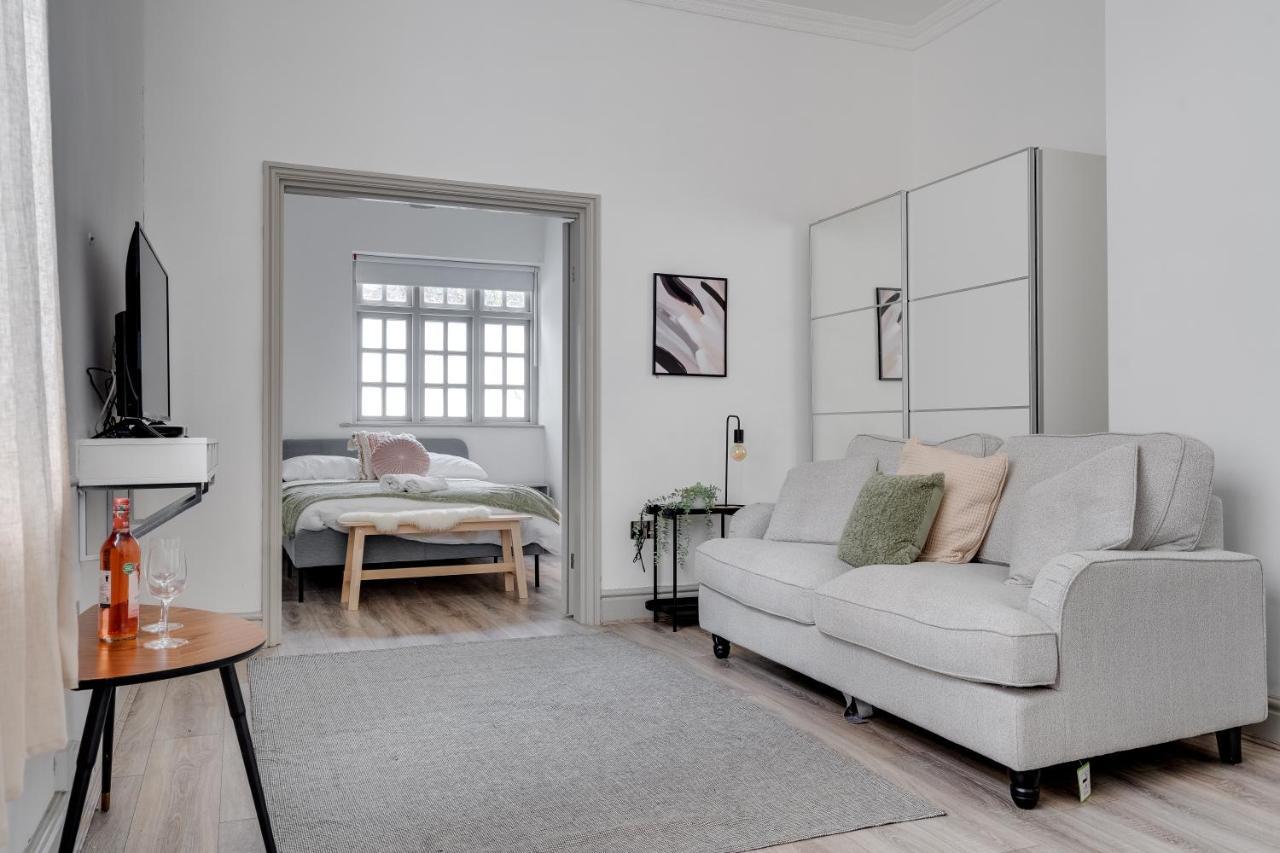 Rodney Street Townhouse & Apartments, & Stylish